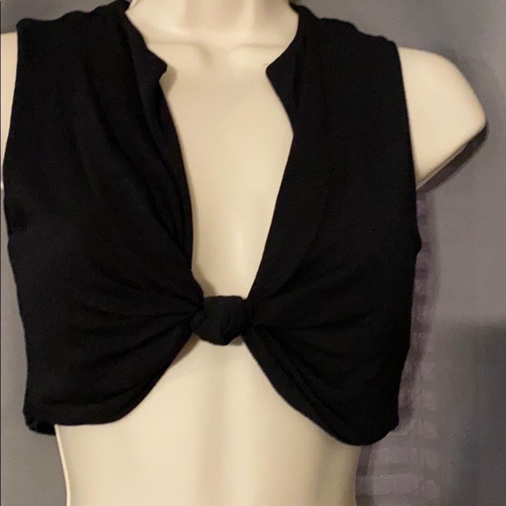 naked wardrobe Black Knotted Crop Top